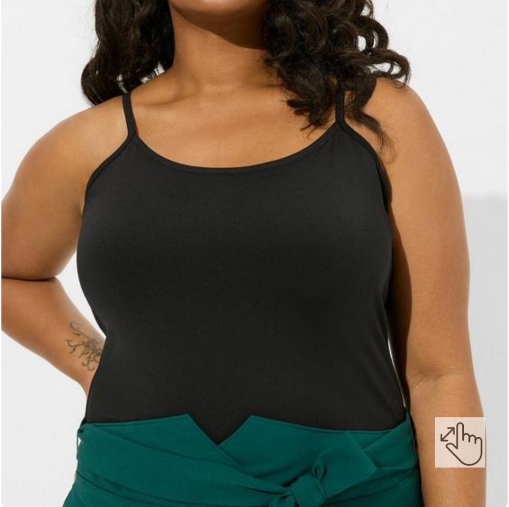 NWOT Torrid Sculpting Tank Top